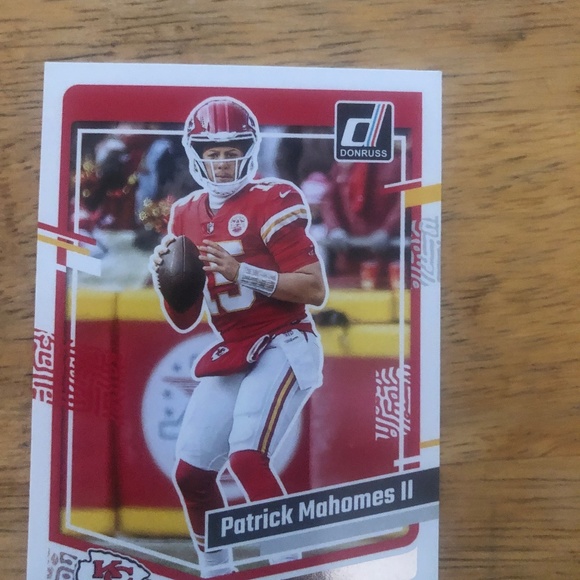 Trading card - Picture 1 of 1